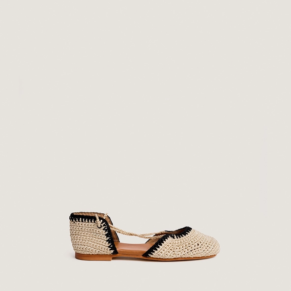 Ballet flats with laces in beige and black crochet | WULLY