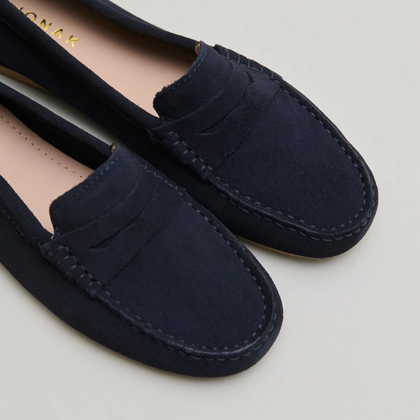 Loafers with topstitching in navy crust | GREG