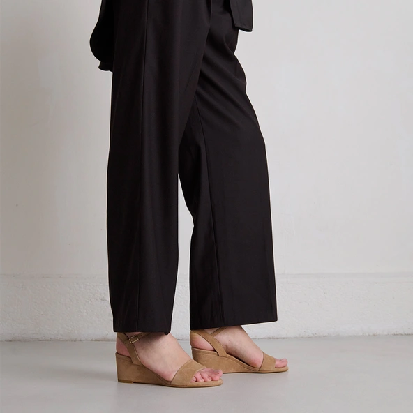 Wedge sandals in camel velvet | AGRUME