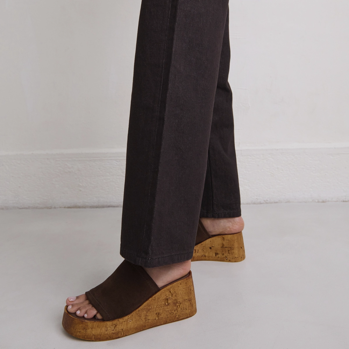 Wedge mules in dark brown suede | EVE