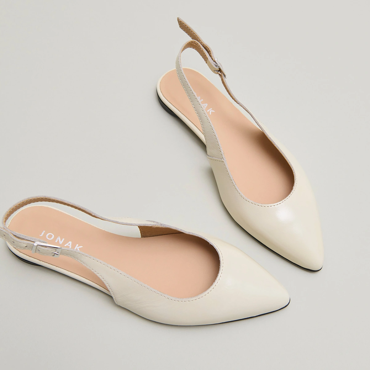 Slingback ballet flats in ecru pleated varnish | NOA