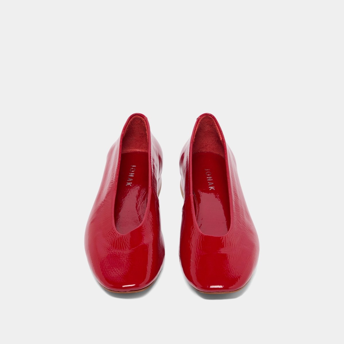 Ballet flats with small heels in red pleated varnish | LEA