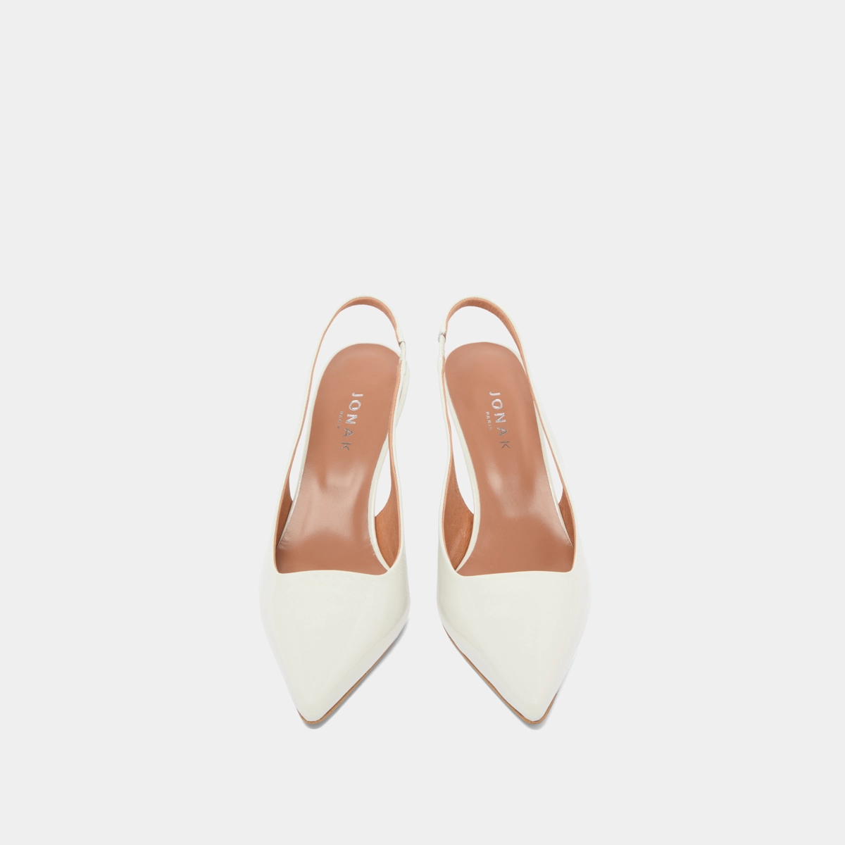 Pointed-toe pumps in pearl pleated varnish | DIAMANTINE