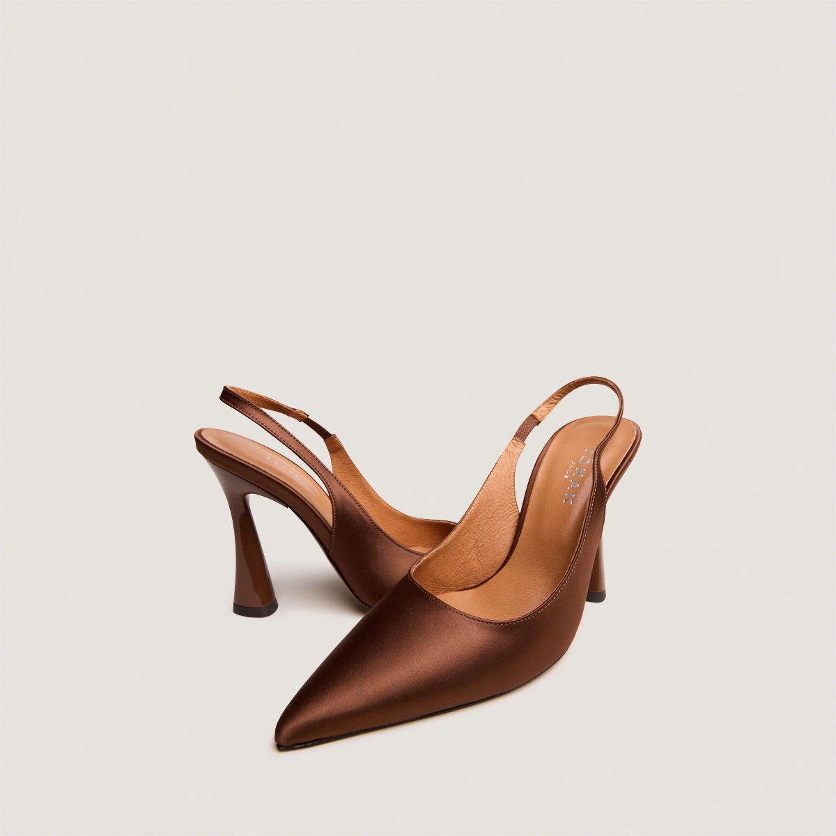 Pointed-toe slingbacks in brown satin | DRESSY