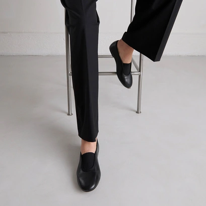 Elastics ballet flats in black leather and black textile | dabo