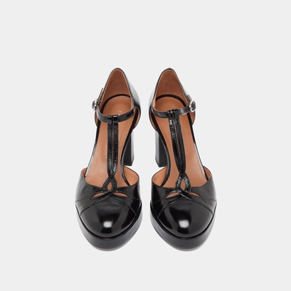 T-bar sandals with heels in black shiny leather | volo