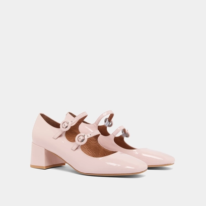 Mary Janes with double straps and rounded toes in light pink varnish | DELOU