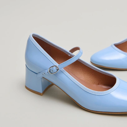 Heeled Mary Janes in light blue varnish | DALMATIE