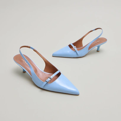 Heeled pumps in light blue varnish | DAMOISELLE