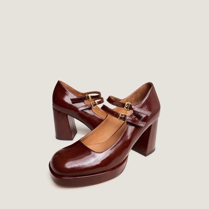 Babies with double straps and rounded toes in shiny brown leather | verite