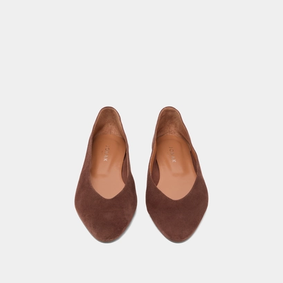 Pointed-toe ballet flats in dark brown velvet | dassus