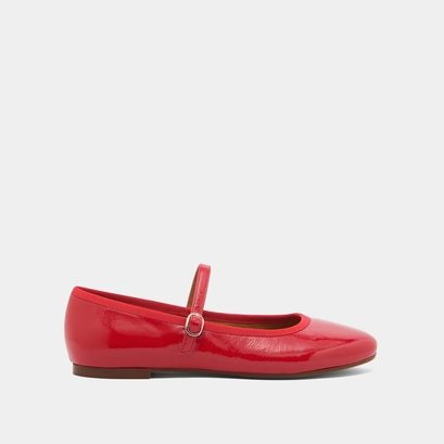 Strap ballet flats in red pleated varnish | DOUCEUR
