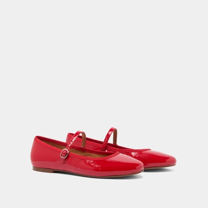 Strap ballet flats in red pleated varnish | DOUCEUR