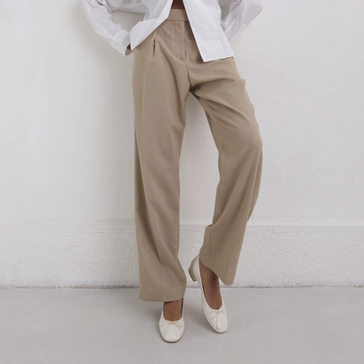 Heeled ballet flats in ecru leather | DADOU
