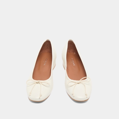 Heeled ballet flats in ecru leather | DADOU