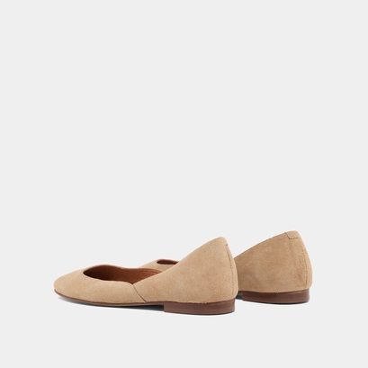 Low-cut round-toe ballet flats in beige suede | DOMELIA