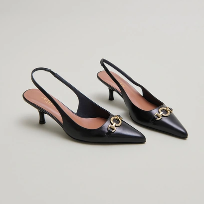 Pumps with gold bits in black leather | datura