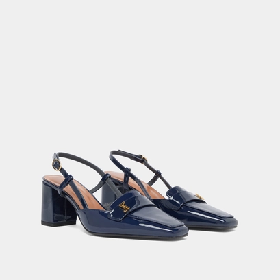 Pointed-toe slingbacks in marine varnish | DESPUES