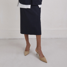 Pointed-toe pumps camel