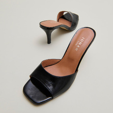Heeled mules black