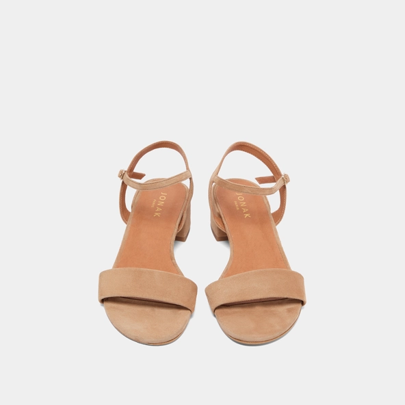 Square-heeled sandals in camel velvet | VIA
