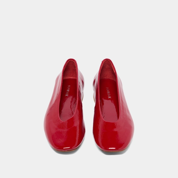 Ballet flats with small heels in red pleated varnish | LEA