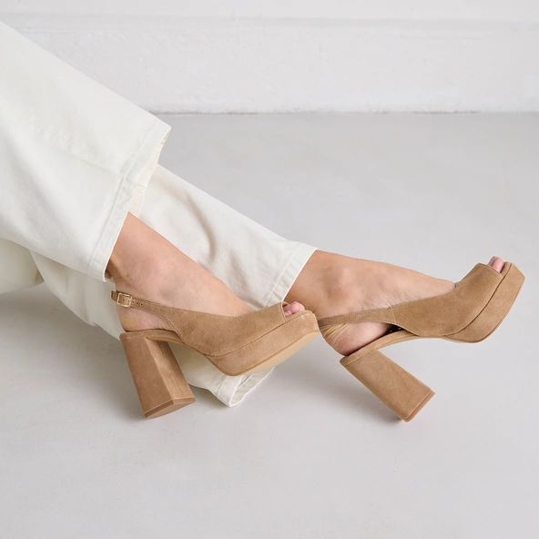Slingback pumps in camel velvet | VLADIM