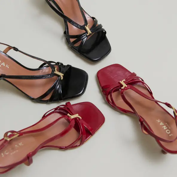 Heeled sandals with monograms in red carmine shiny leather | VOMA