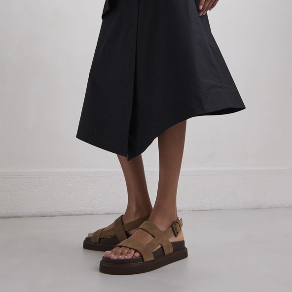 Cross-strap sandals in taupe suede | LAGUNE