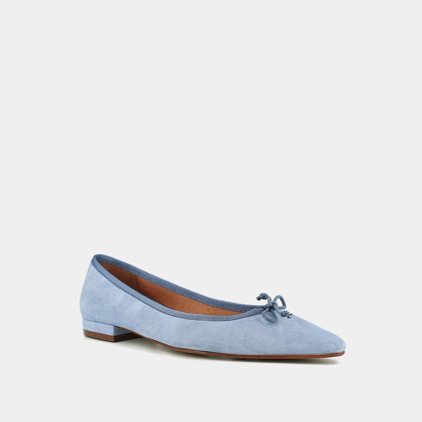 Pointed-toe ballet flats with laces in light blue velvet | DAMO