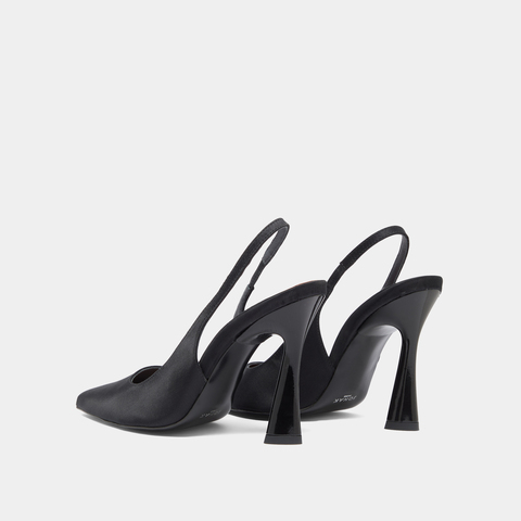 Pointed-toe slingbacks black