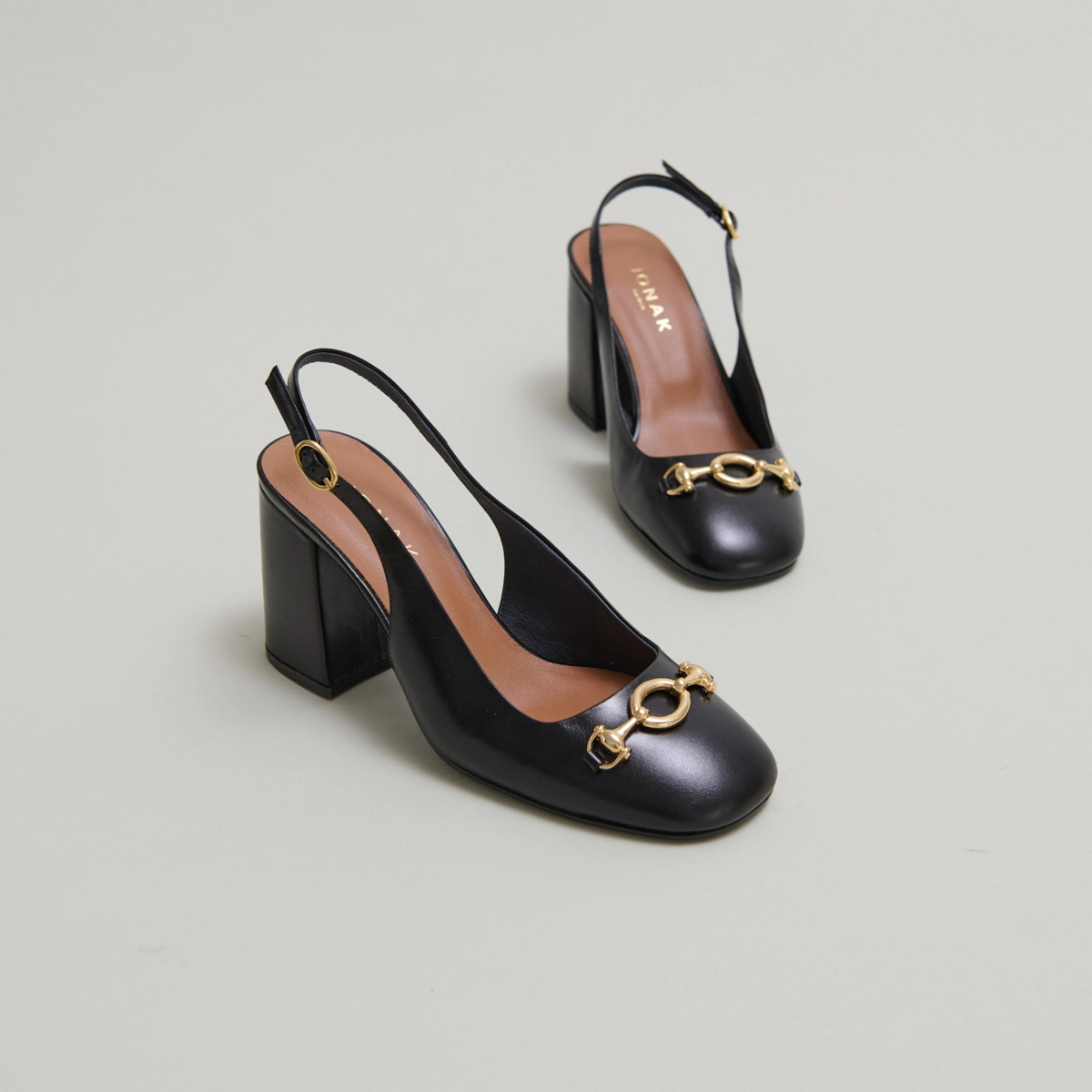 Slingback pumps in black leather | DECOUV