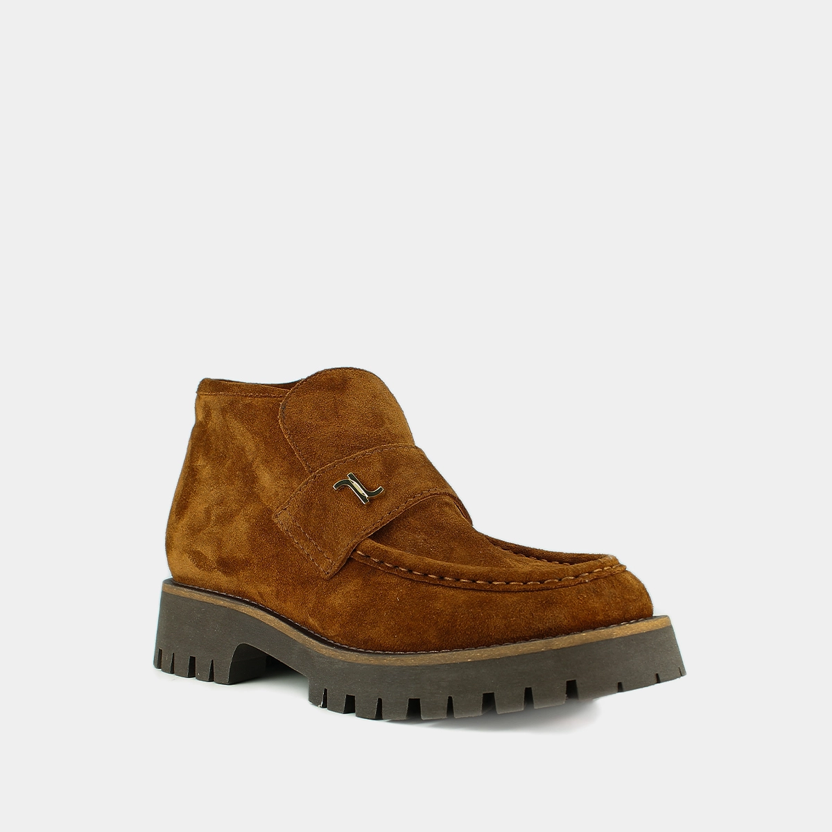 Lowboots with notched soles and monograms in cognac suede | DESKIA