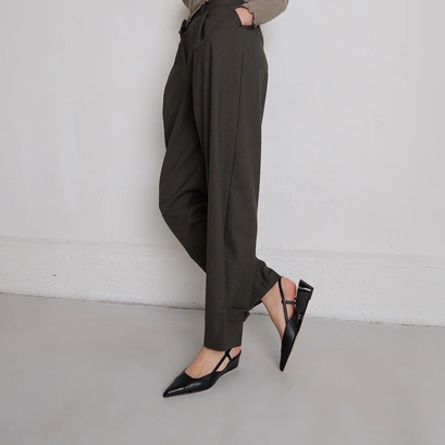 Wedge pumps in black varnish and black leather | dakara