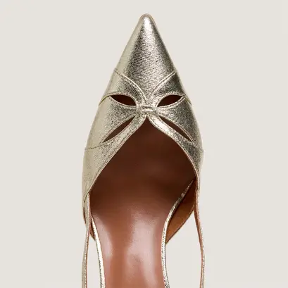 Pointed-toe slingbacks in platinum metallic textile | damour