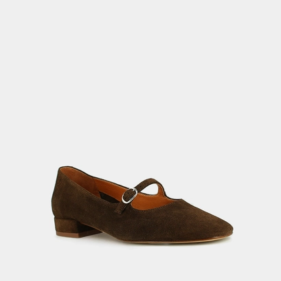 Babies with square toes in brown suede | div