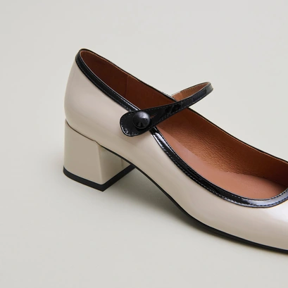 Mary jane with heels and square toes in ecru and black varnish | donzai
