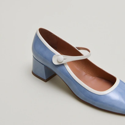 Mary Jane with heels and square toes in pearl varnish and blue varnish | DONZAI