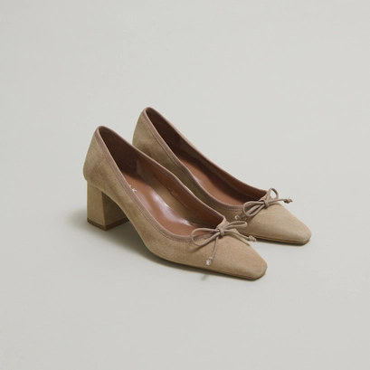 Lace-up pumps in camel velvet | DRING