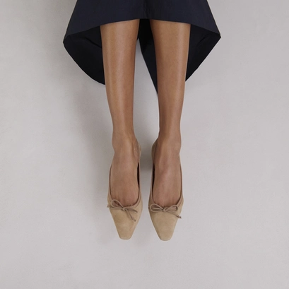 Lace-up pumps in camel velvet | DRING