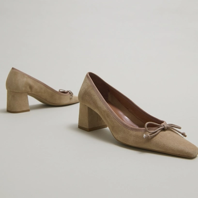 Lace-up pumps in camel velvet | DRING