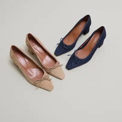 Lace-up pumps in camel velvet | DRING