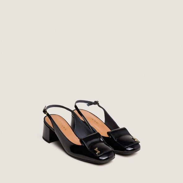Monogrammed slingback pumps in black varnish | DAIKI
