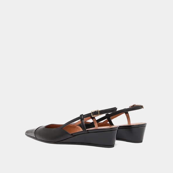 Wedge pumps in black varnish and black leather | DAKARA
