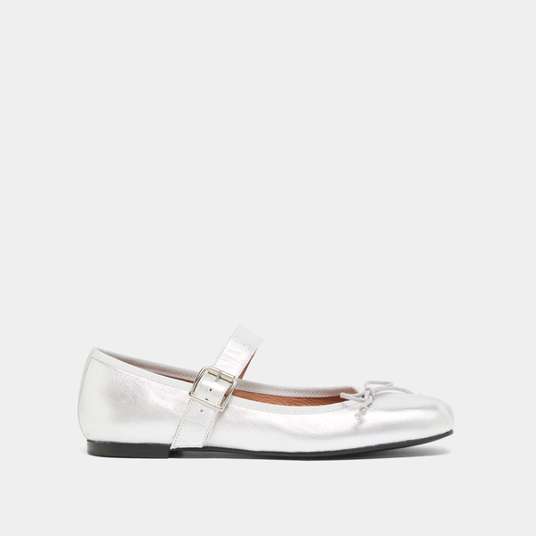 Ballet flats with adjustable buckles in silver metallic leather | DOMINANTE