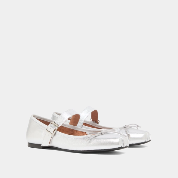 Ballet flats with adjustable buckles in silver metallic leather | DOMINANTE