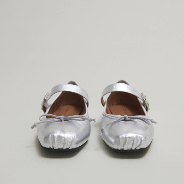 Ballet flats with adjustable buckles in silver metallic leather | DOMINANTE
