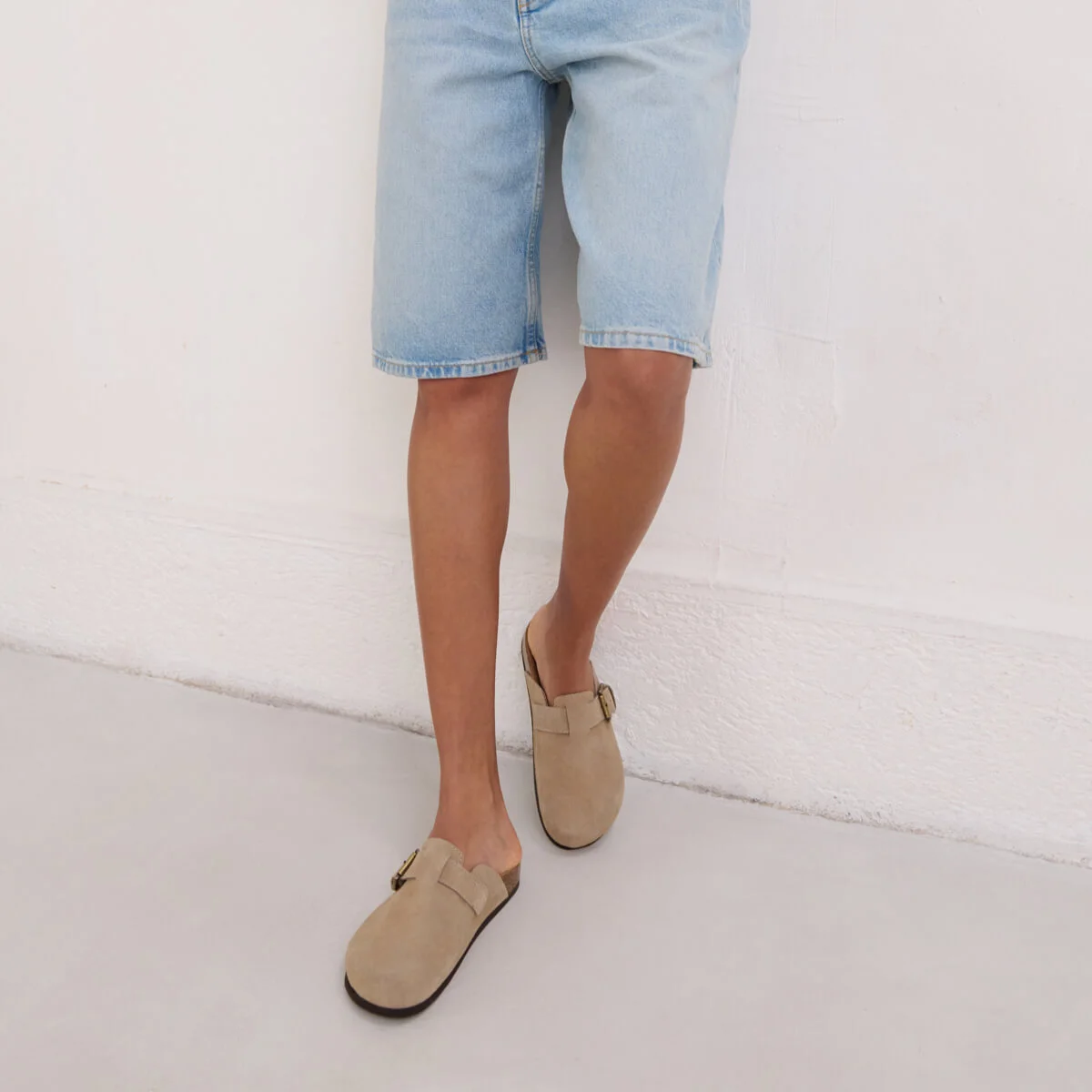 Buckle Mules in taupe crust | MUNCH