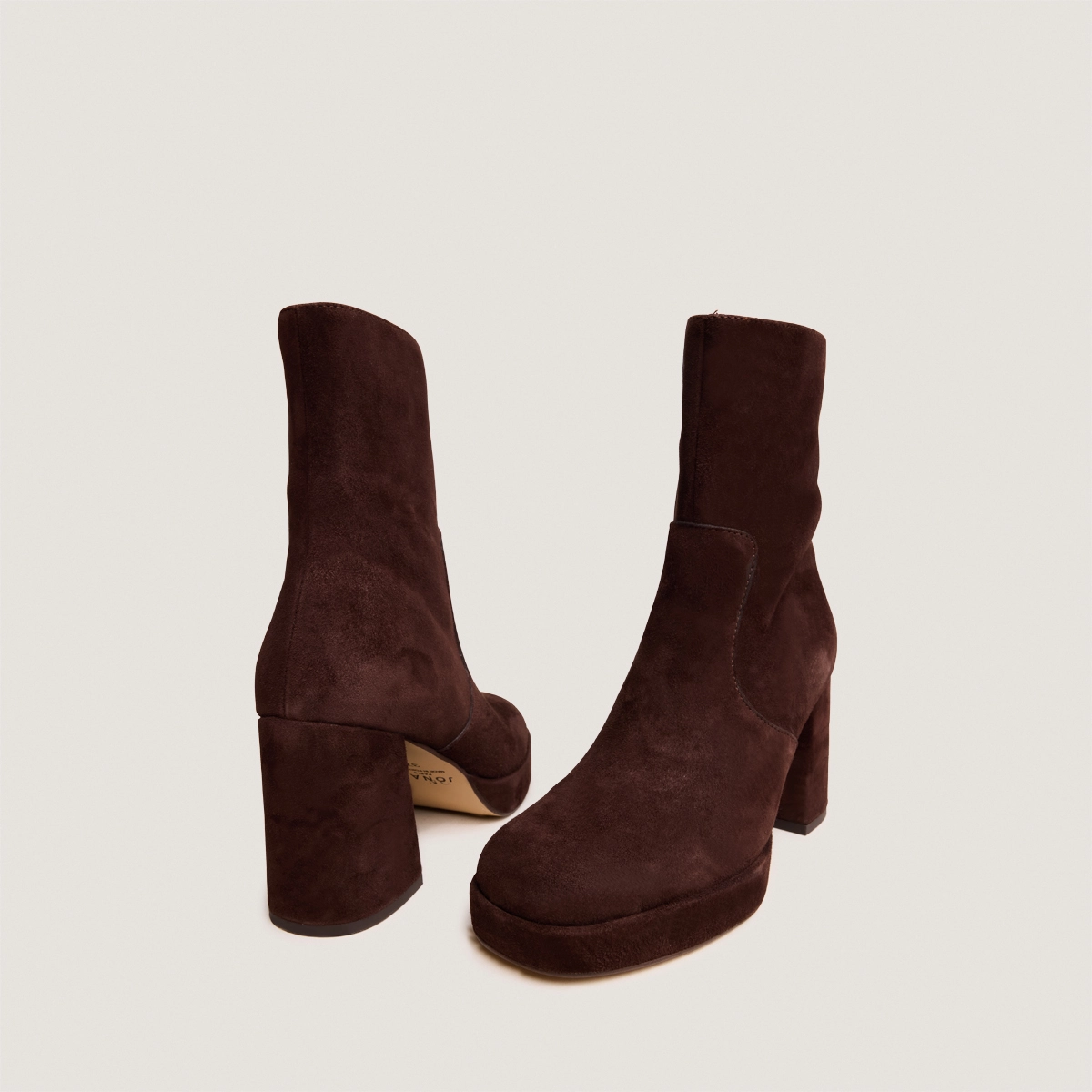 Heeled Ankle Boots with Square Toe in maroon velvet | VESNA