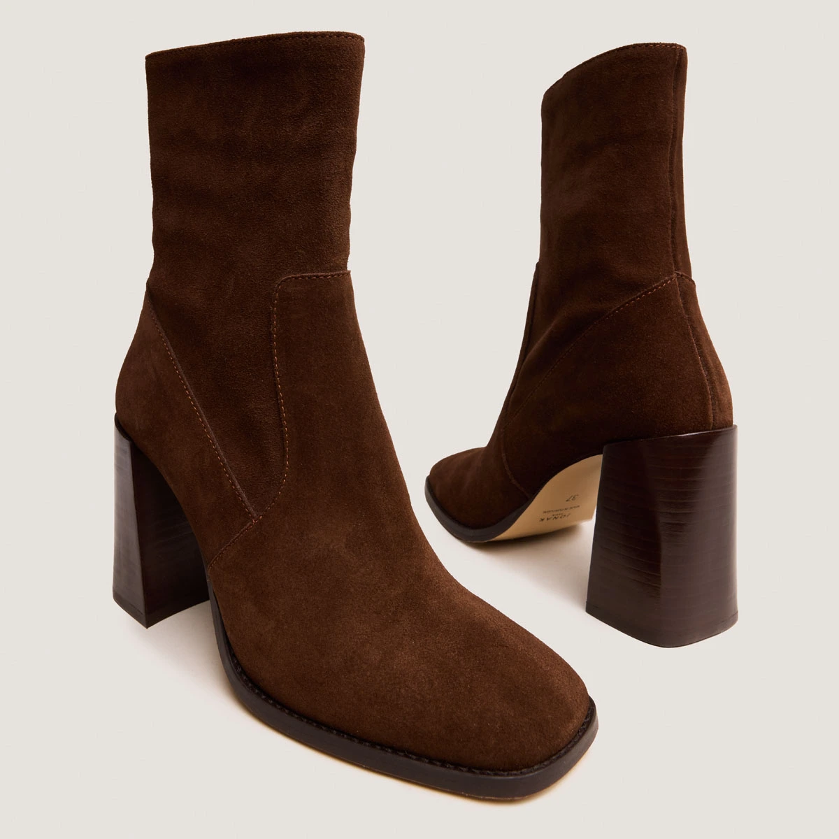 Heeled Ankle Boots with Square Toe in brown suede | VIDAL